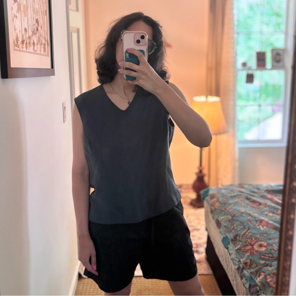 CHAUS SILK BOXY TANK TOP WOMEN L DARK GREY CHARCOAL MINIMALIST STREETWEAR Preppy